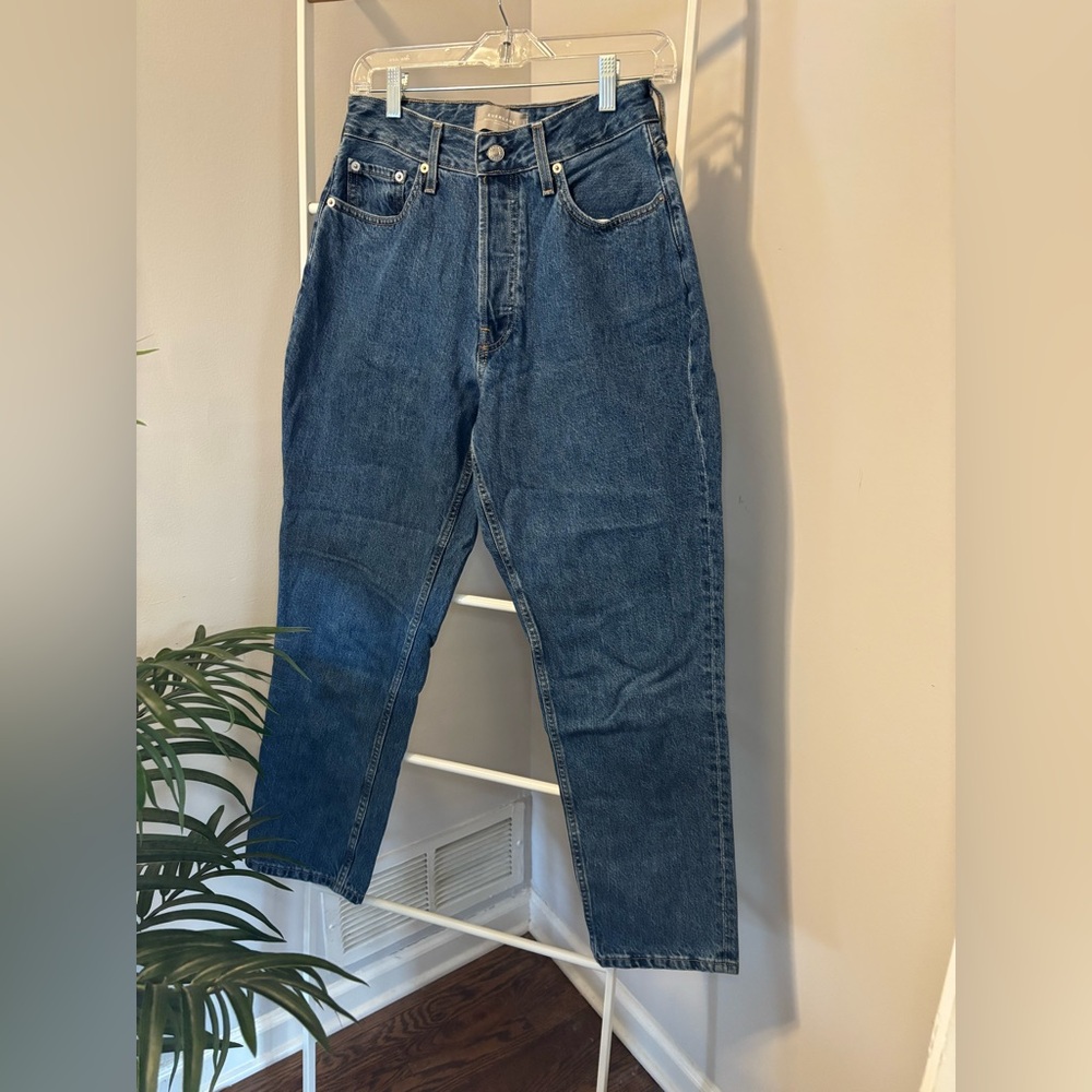 Everlane Curvy 90s Cheeky Straight Jean - Picture 4 of 14